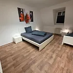 76m2 - 2 Raum In Zittauer Stadtzentrum Innenstadt Innenring Lage - Wohnen Auf Zeit In Lejlighed