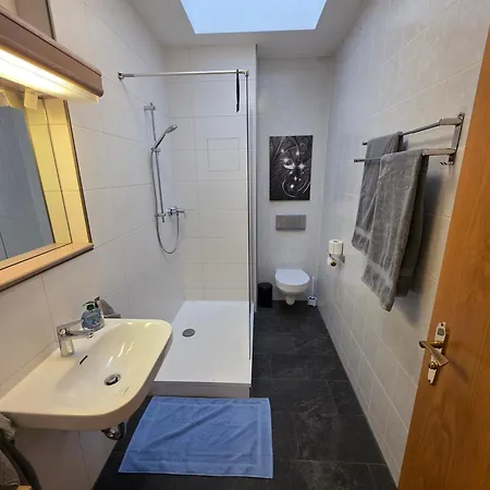 Appartement 76m2 - 2 Raum In Zittauer Stadtzentrum Innenstadt Innenring Lage - Wohnen Auf Zeit In *