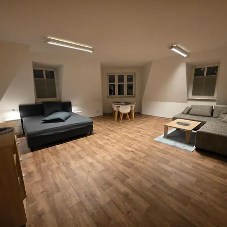 Appartement 76m2 - 2 Raum In Zittauer Stadtzentrum Innenstadt Innenring Lage - Wohnen Auf Zeit In