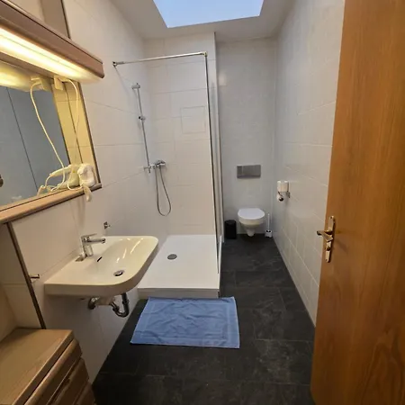 76m2 - 2 Raum In Zittauer Stadtzentrum Innenstadt Innenring Lage - Wohnen Auf Zeit In * تسيتاو