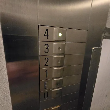 شقة 76m2 - 2 Raum In Zittauer Stadtzentrum Innenstadt Innenring Lage - Wohnen Auf Zeit In تسيتاو