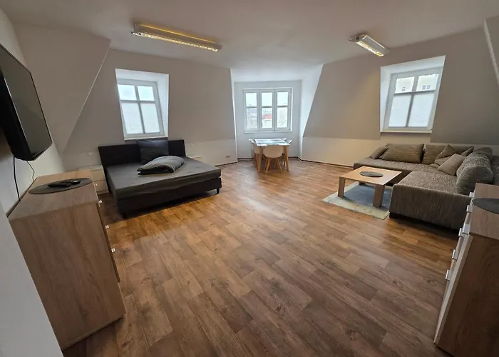 76m2 - 2 Raum In Zittauer Stadtzentrum Innenstadt Innenring Lage - Wohnen Auf Zeit In Appartement Zittau