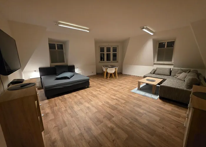 Appartement 76m2 - 2 Raum In Zittauer Stadtzentrum Innenstadt Innenring Lage - Wohnen Auf Zeit In