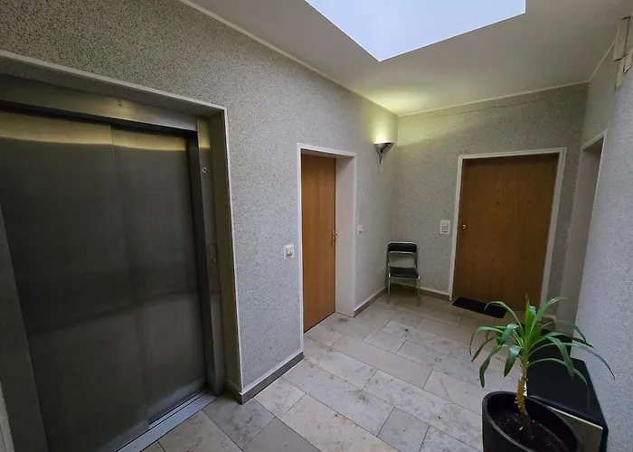 Appartement 76m2 - 2 Raum In Zittauer Stadtzentrum Innenstadt Innenring Lage - Wohnen Auf Zeit In Zittau